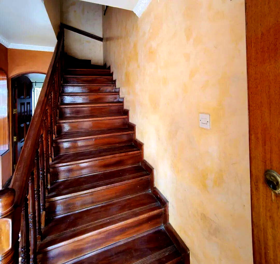 4BR Townhouse with DSQ & Pool Access - Kileleshwa