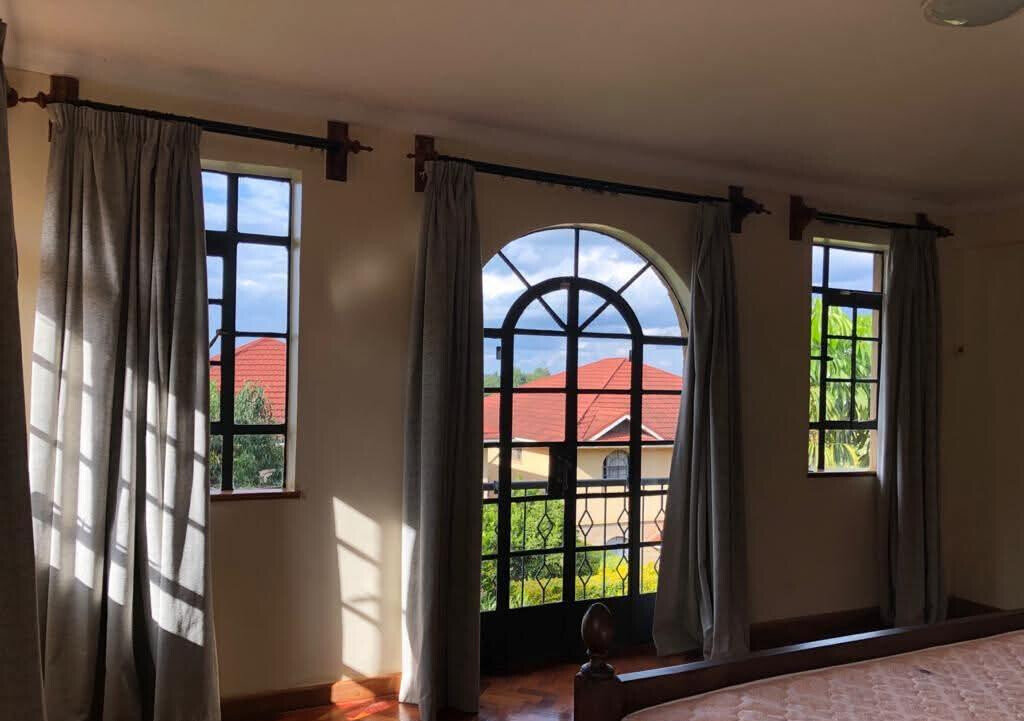 4 En-Suite Corner Townhouse on 1/4 Acre with Expansive Garden - Kitisuru