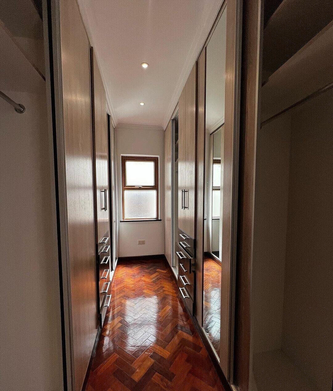 5-Bed Townhouse with Separate Dining & Garden - Lavington