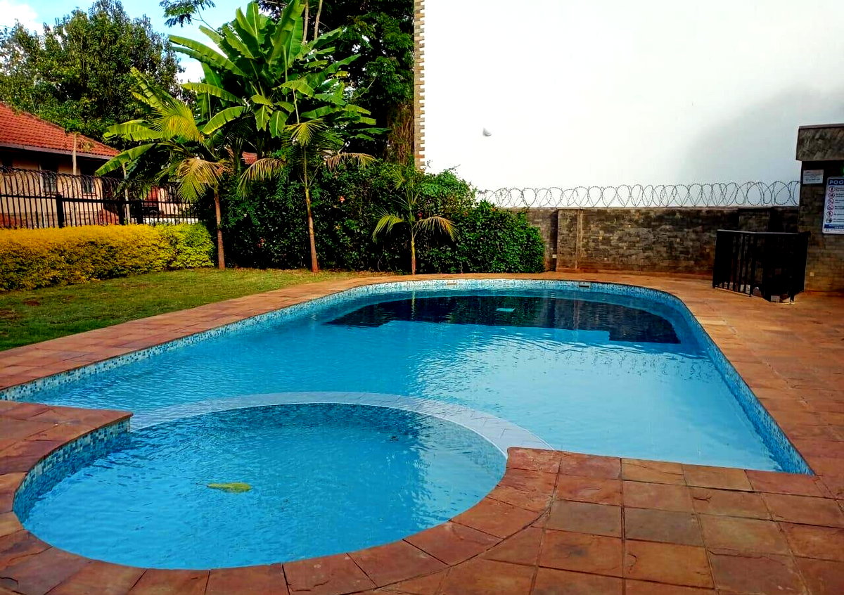 5-Ensuite Townhouse with Jacuzzi & Solar Panels - Westlands