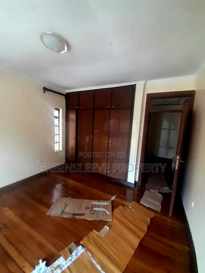 Commercial House - Image 18