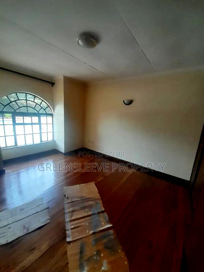 Commercial House - Image 7