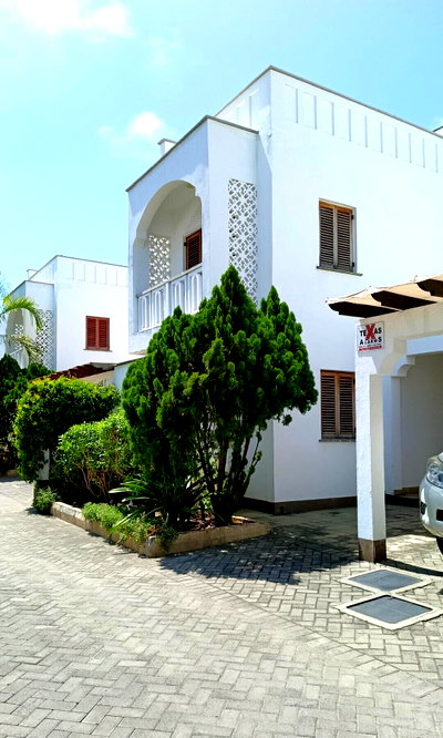 4BR All-Ensuite Maisonette with Dual Living Rooms - Nyali