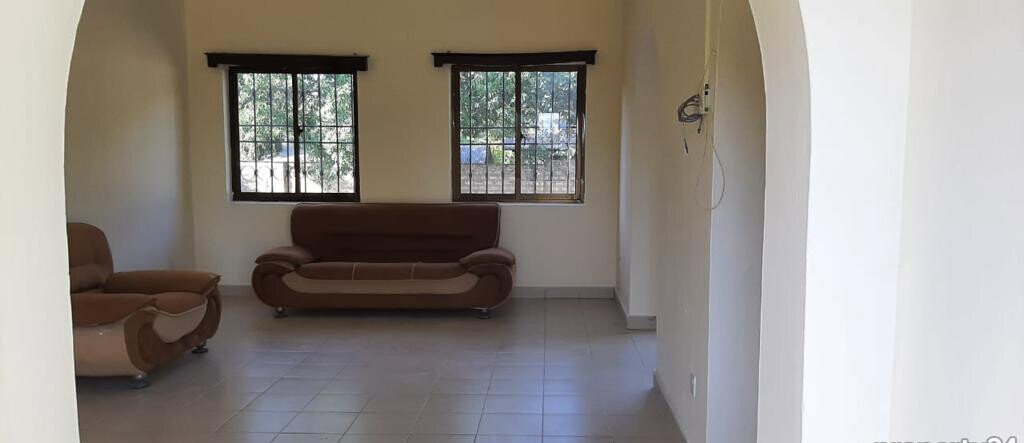 Palm Garden Estate 4BR Townhouse on Half-Acre - Nyali