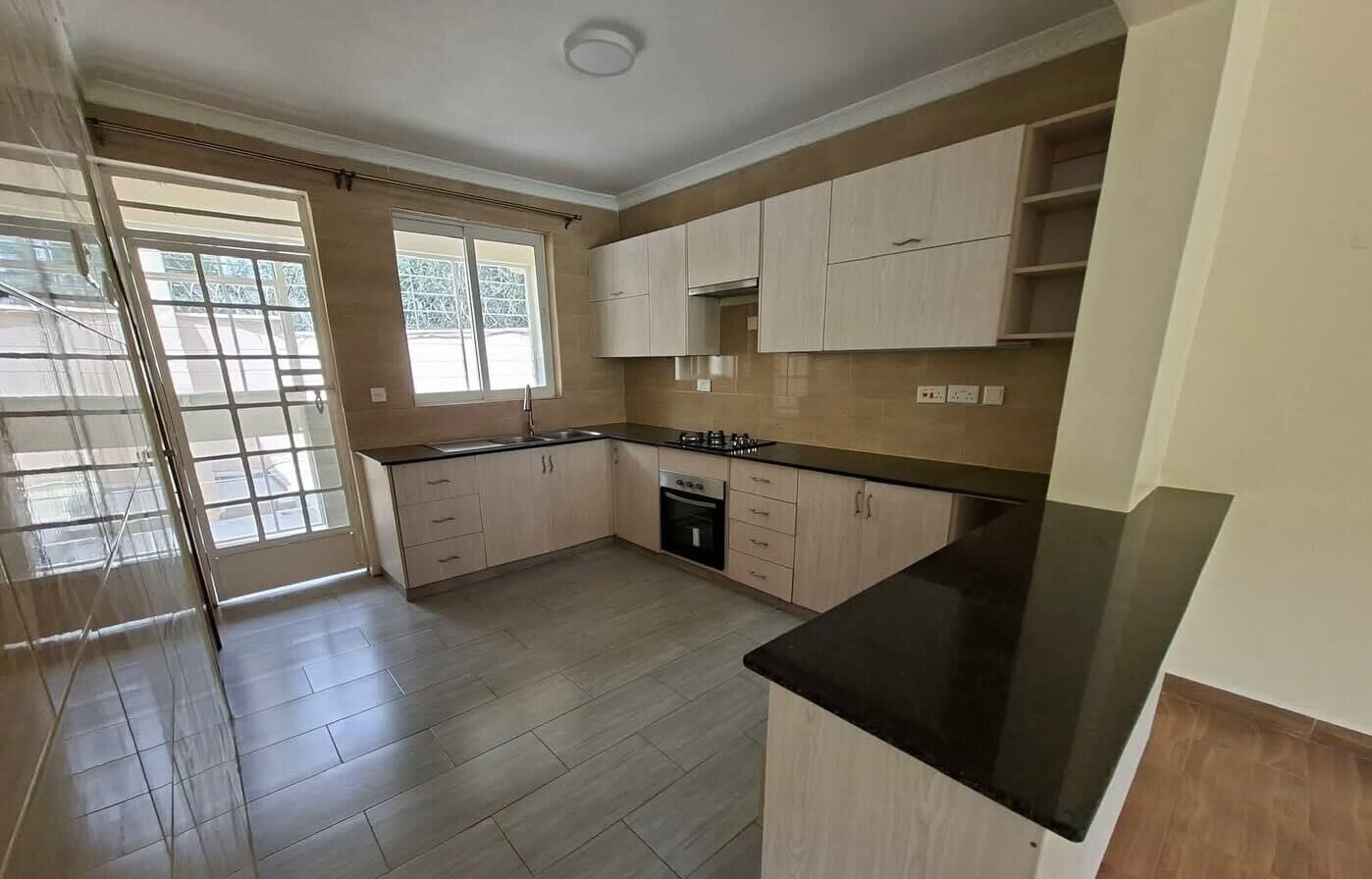 4BR Townhouse with DSQ & Spacious Living - Syokimau