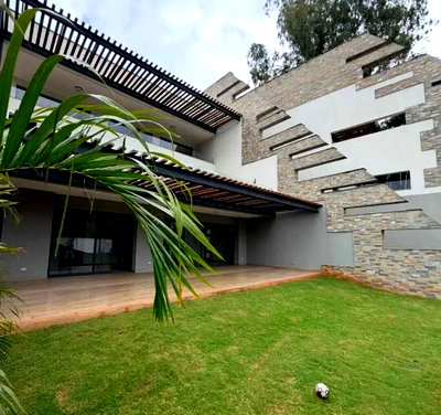 KSh 150M 5BR Townhouse with Garden