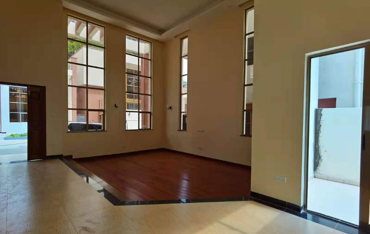5-Ensuite Townhouse with Backup Generator & DSQ - Lavington