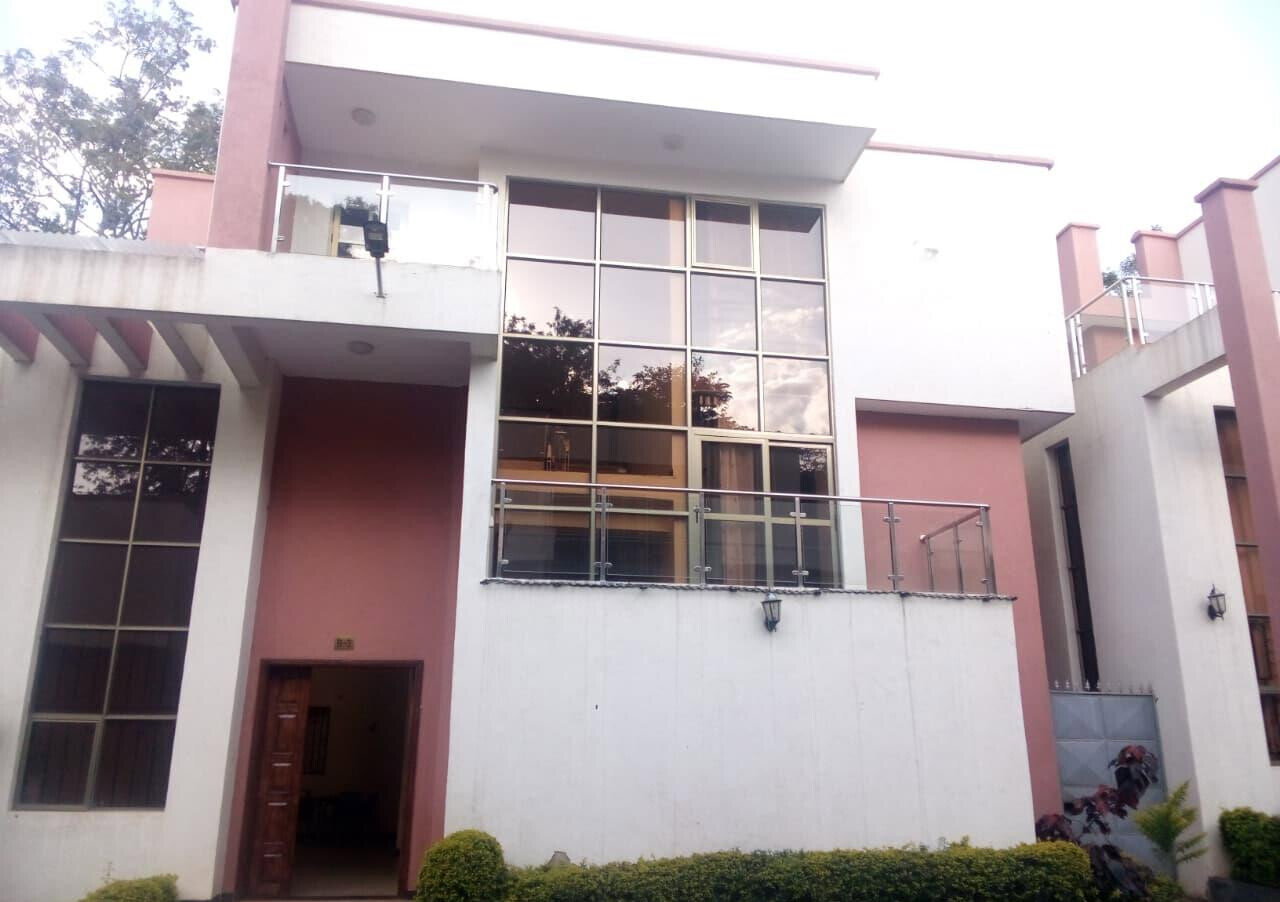 5-Ensuite Townhouse with Backup Generator & DSQ - Lavington