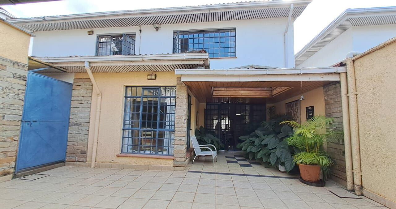 4-Ensuite Townhouse with DSQ & Private Garden - Westlands
