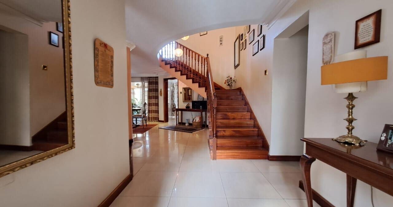 4-Ensuite Townhouse with DSQ & Private Garden - Westlands