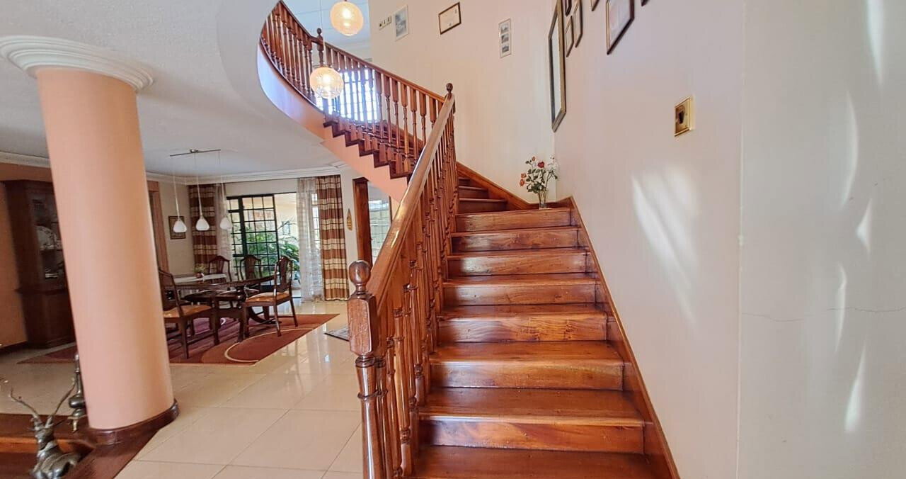 4-Ensuite Townhouse with DSQ & Private Garden - Westlands
