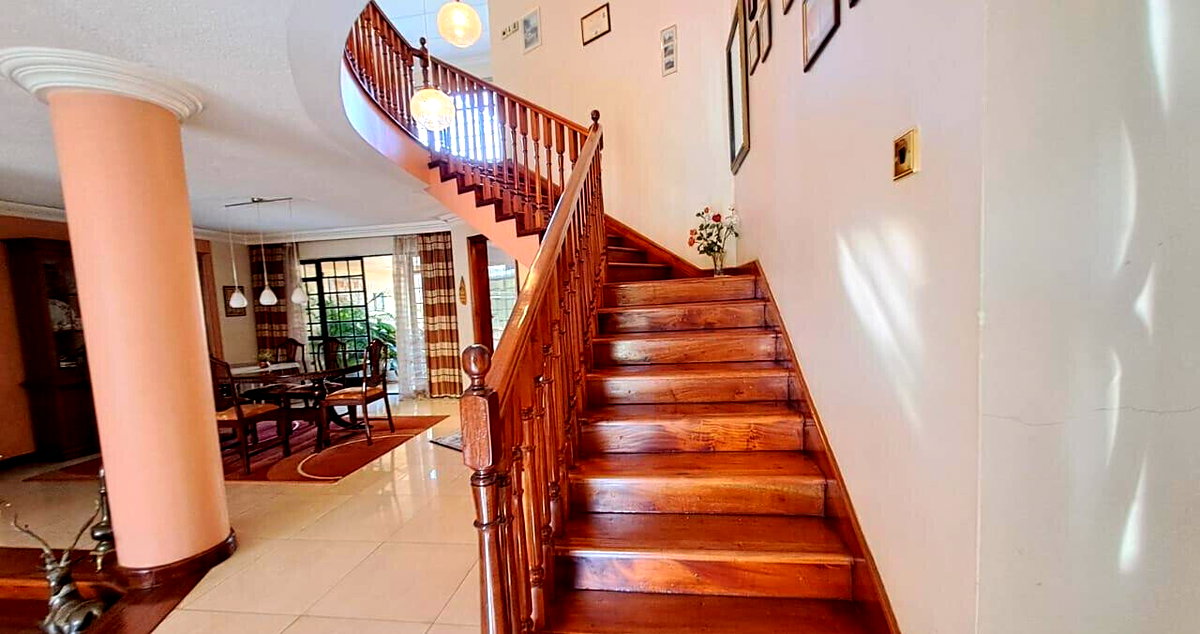 4-Ensuite Townhouse with DSQ & Private Garden - Westlands