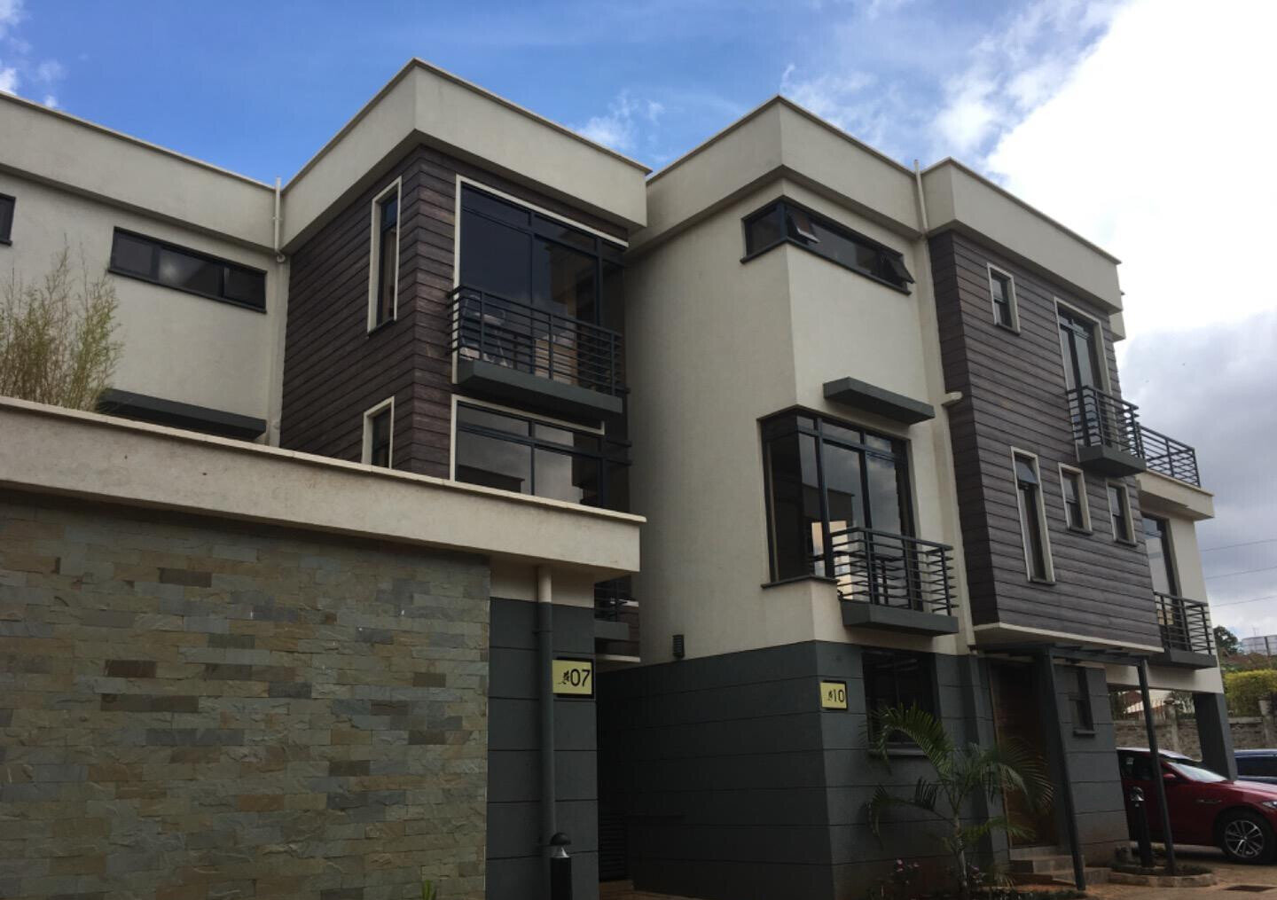 3-Level Townhouse with DSQ & Private Garden - Loresho