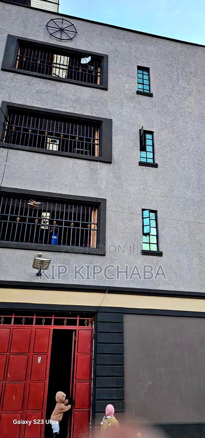 19bdrm Block of Flats in Kapsoya for sale - Image 1