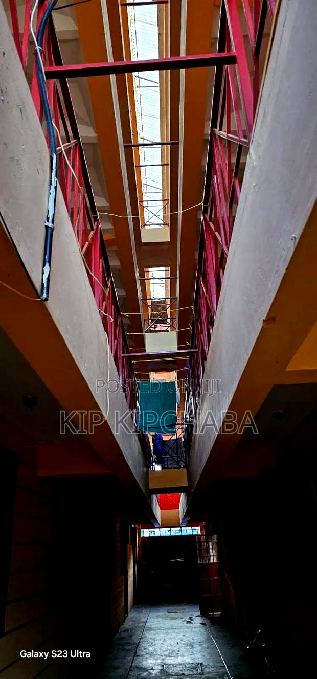 19bdrm Block of Flats in Kapsoya for sale