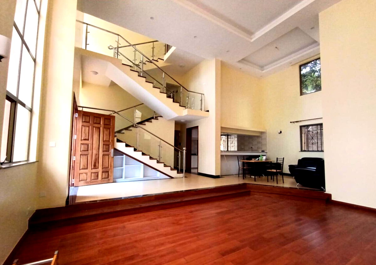 5-Ensuite Townhouse with Rooftop Terrace & Home Office - Lavington