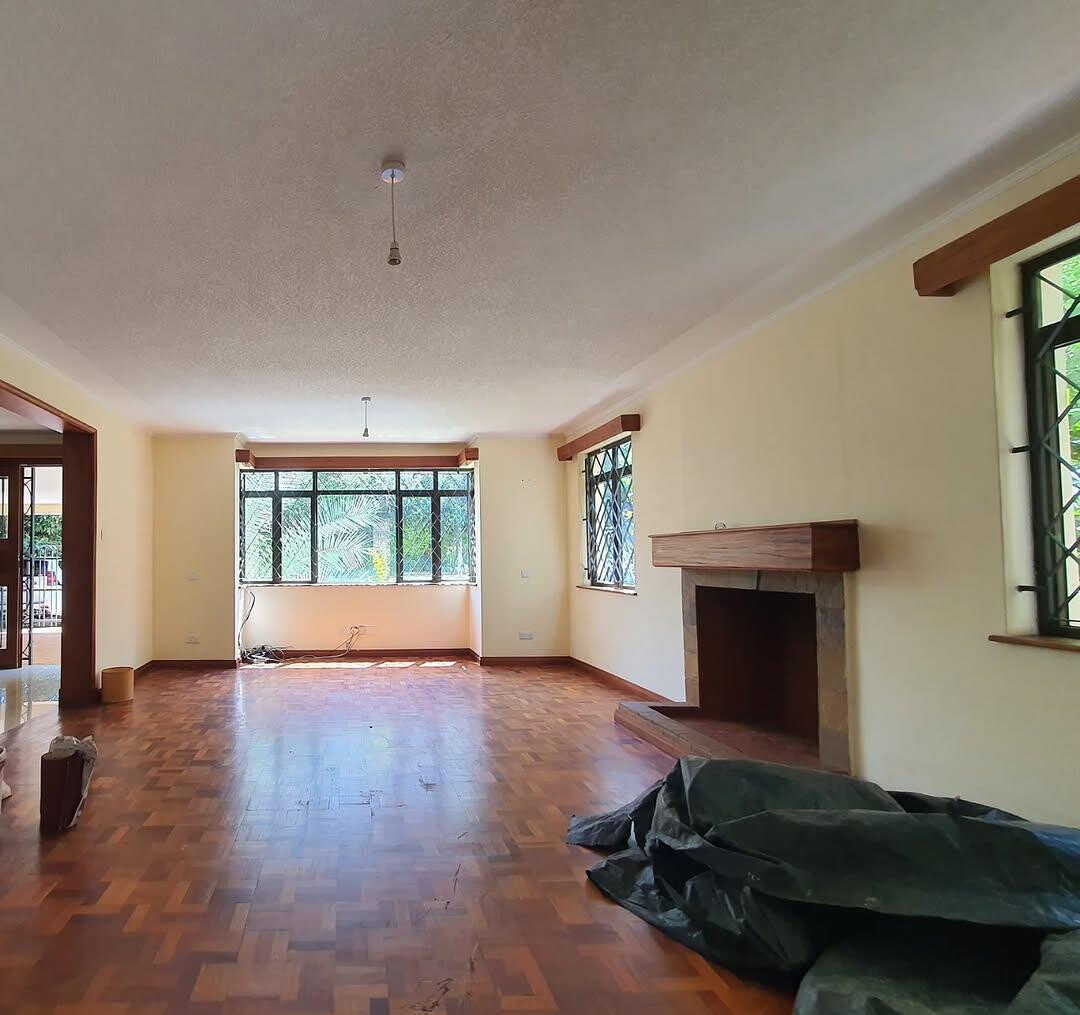 4-Ensuite Townhouse with Private Garden & Generator - Lavington