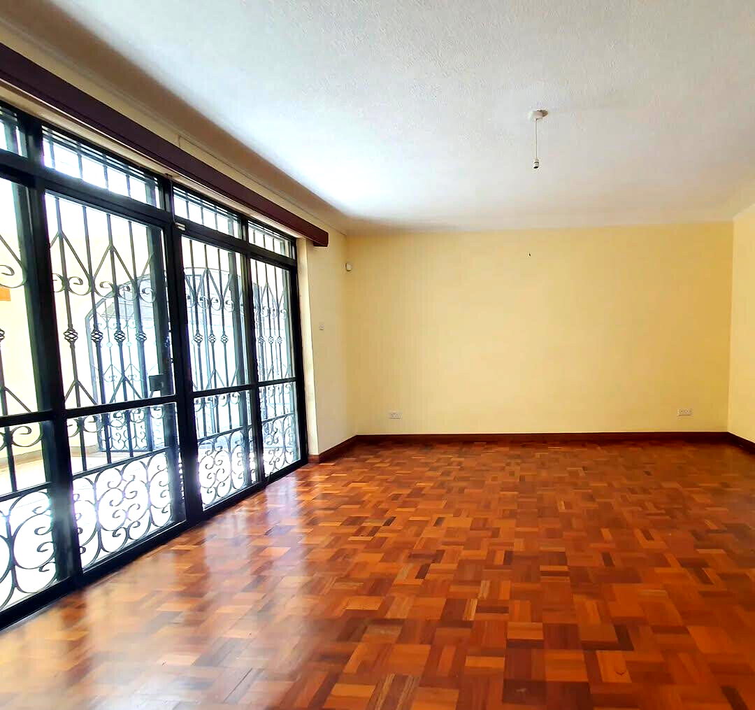 4-Ensuite Townhouse with Private Garden & Generator - Lavington