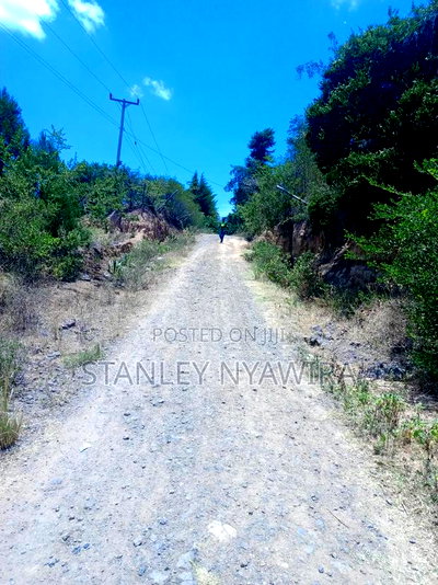 Prime 7.5 Acreas Opposite Nanyuki Landing Place - Image 1
