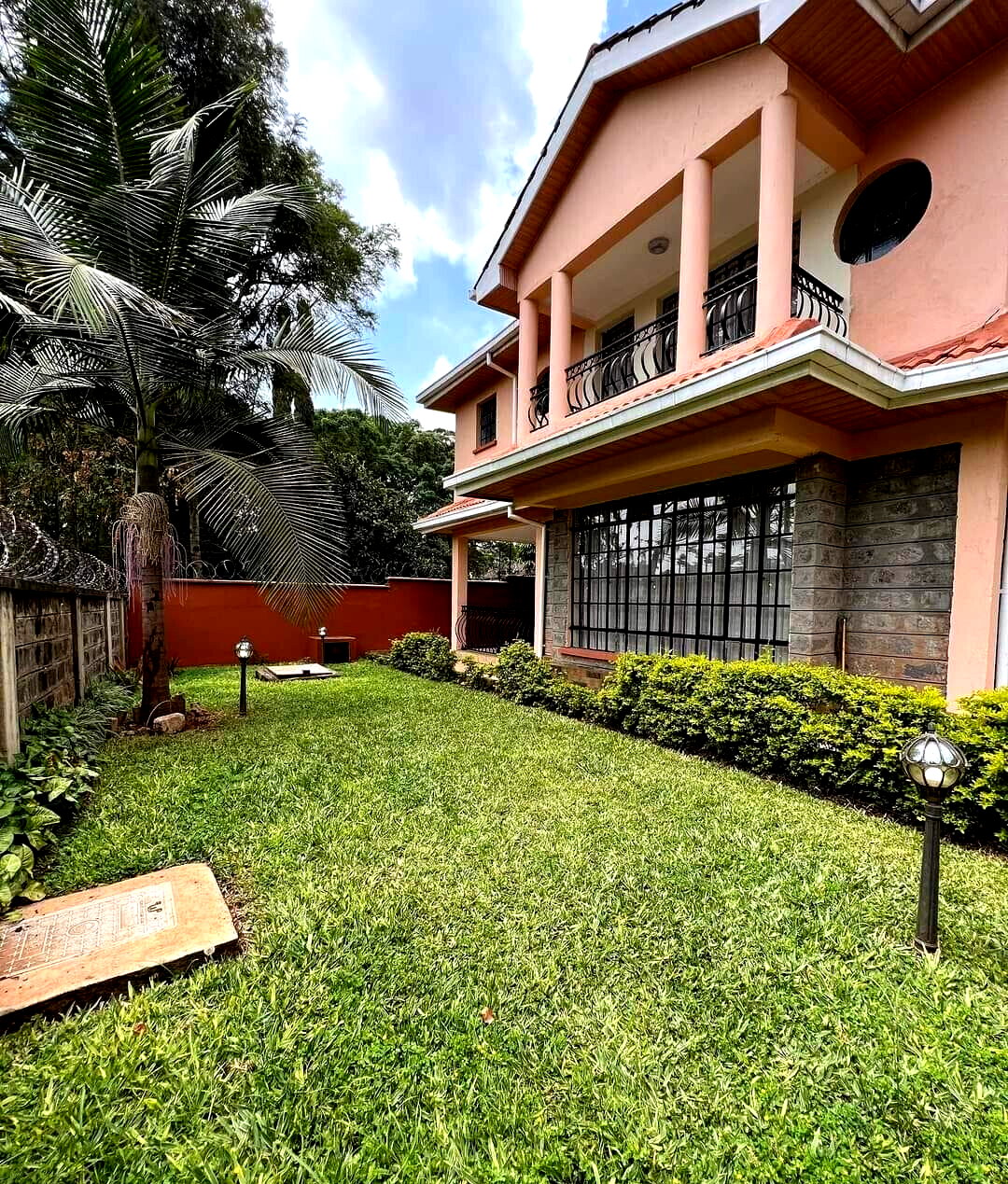 5-Ensuite Townhouse with DSQ in 4-Unit Compound - Lavington
