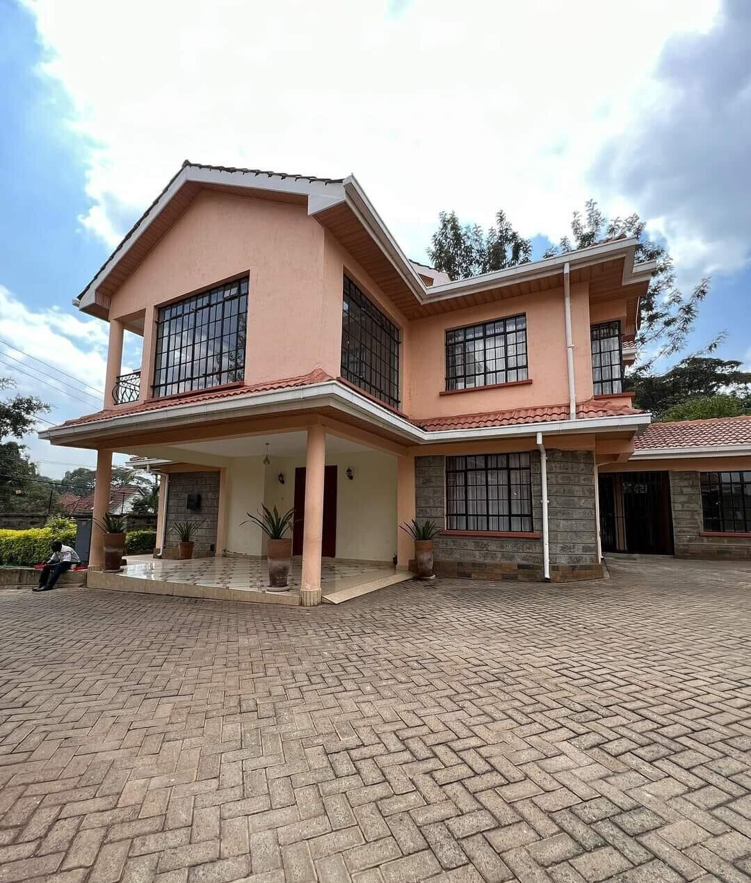 5-Ensuite Townhouse with DSQ in 4-Unit Compound - Lavington