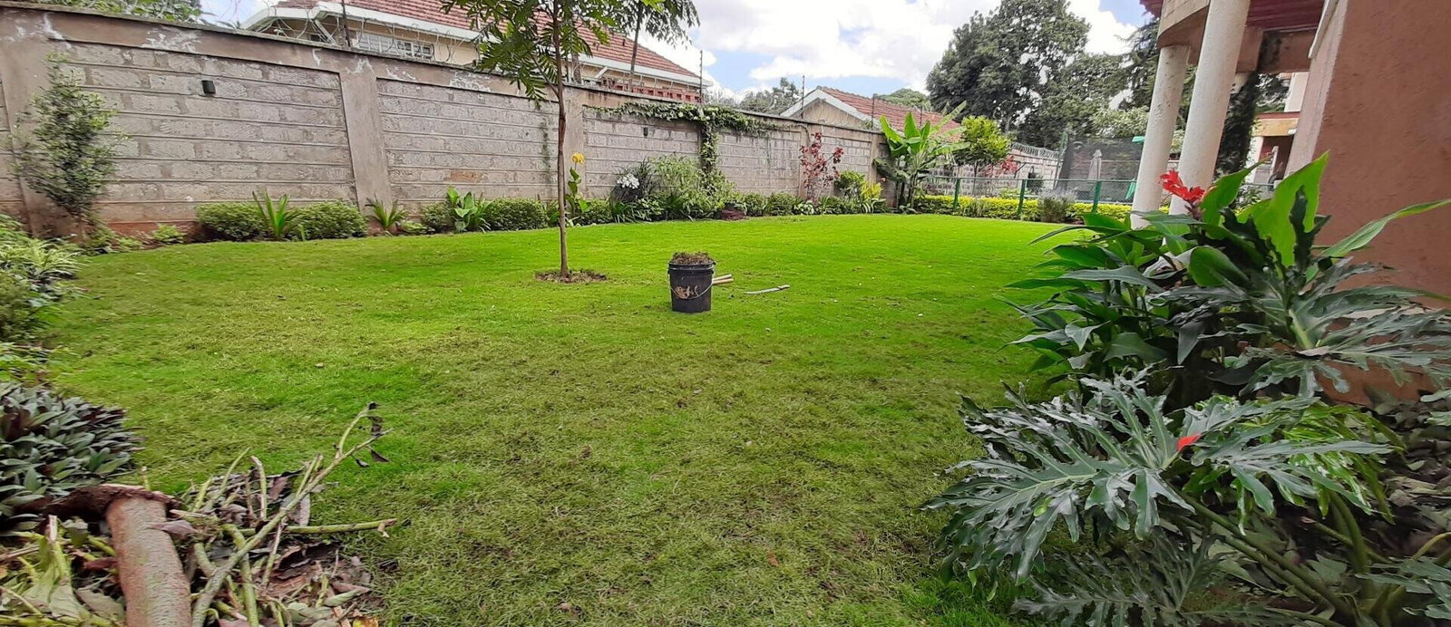 5-Ensuite Townhouse with Fireplace & Walk-in Closets - Lavington