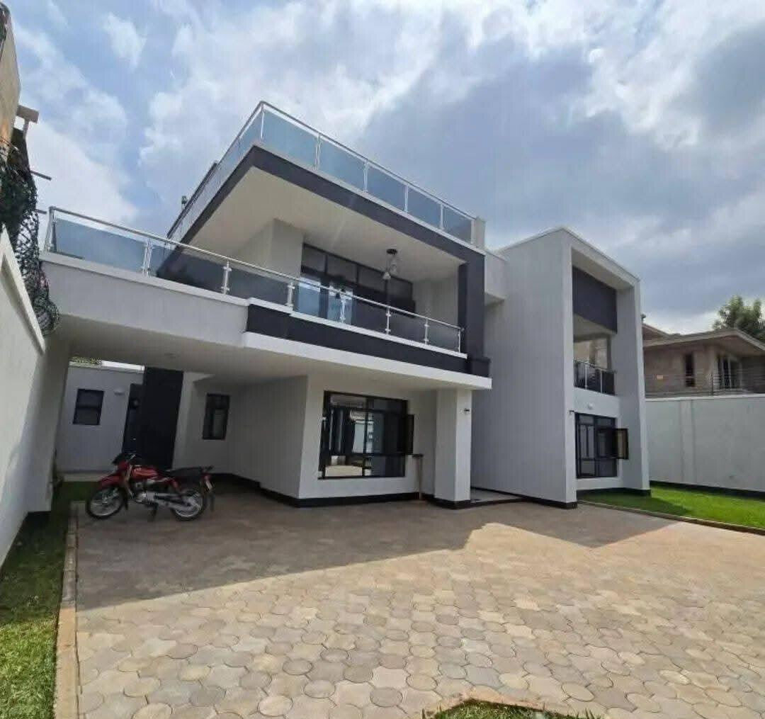 4BR All-Ensuite Townhouse with DSQ & Roof Terrace - Ruiru