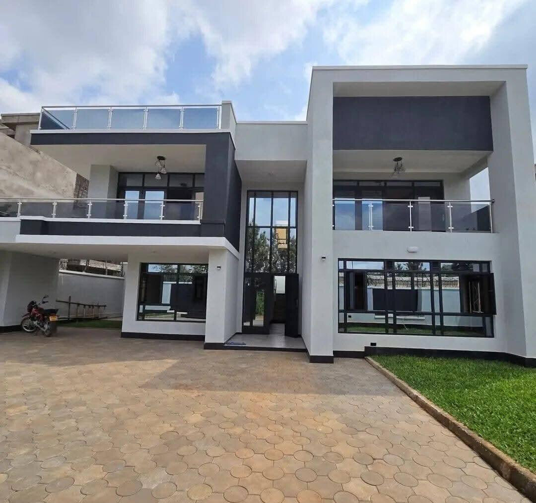 4BR All-Ensuite Townhouse with DSQ & Roof Terrace - Ruiru