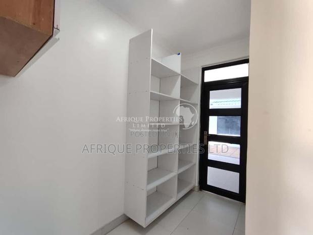 5bdrm Mansion in Thika Greens for rent