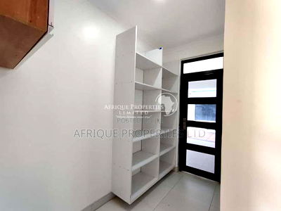 5bdrm Mansion in Thika Greens for rent - Image 8