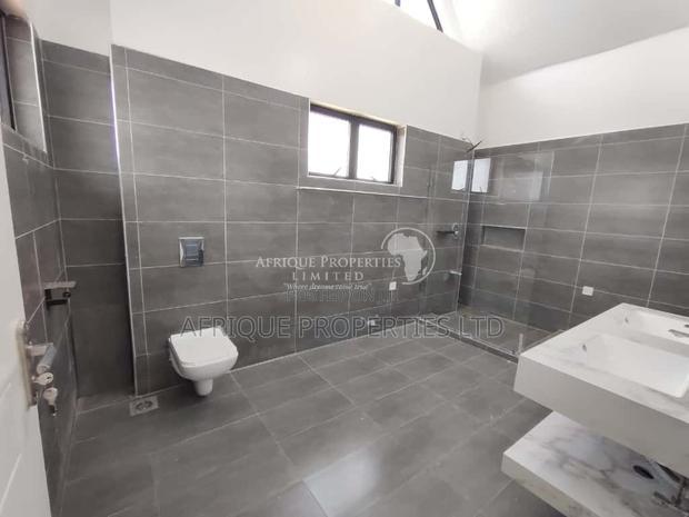 5bdrm Mansion in Thika Greens for rent