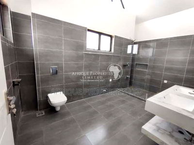5bdrm Mansion in Thika Greens for rent - Image 15