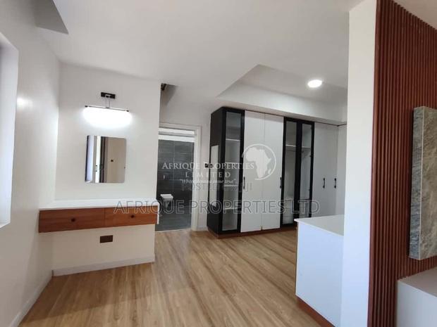 5bdrm Mansion in Thika Greens for rent