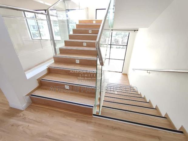 5bdrm Mansion in Thika Greens for rent