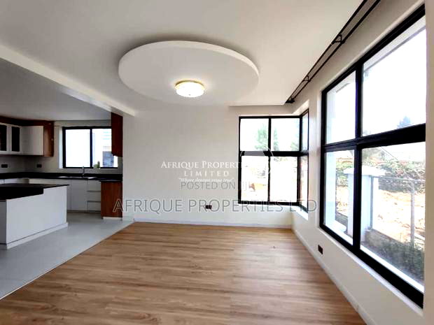 5bdrm Mansion in Thika Greens for rent