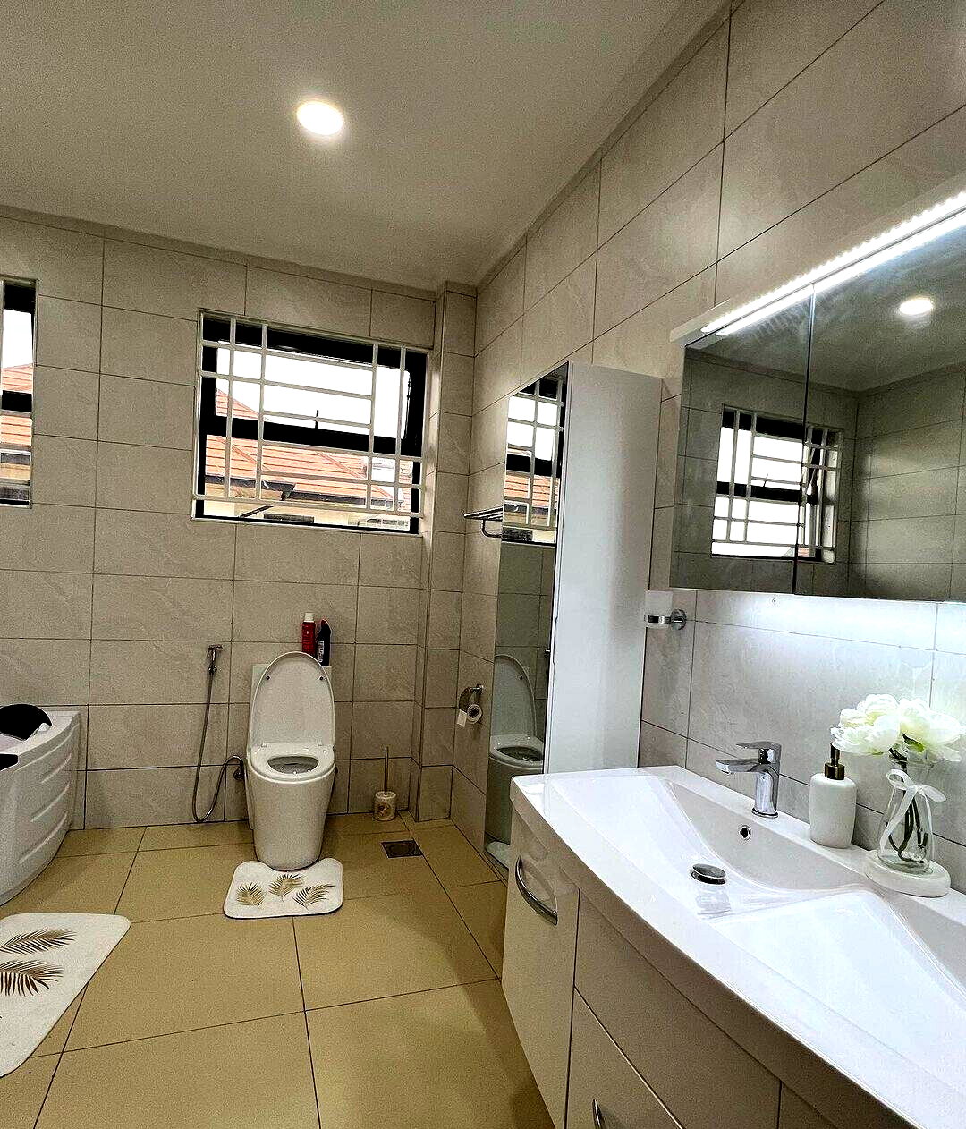 Newly Built 4BR Villa on Quarter Acre - Runda