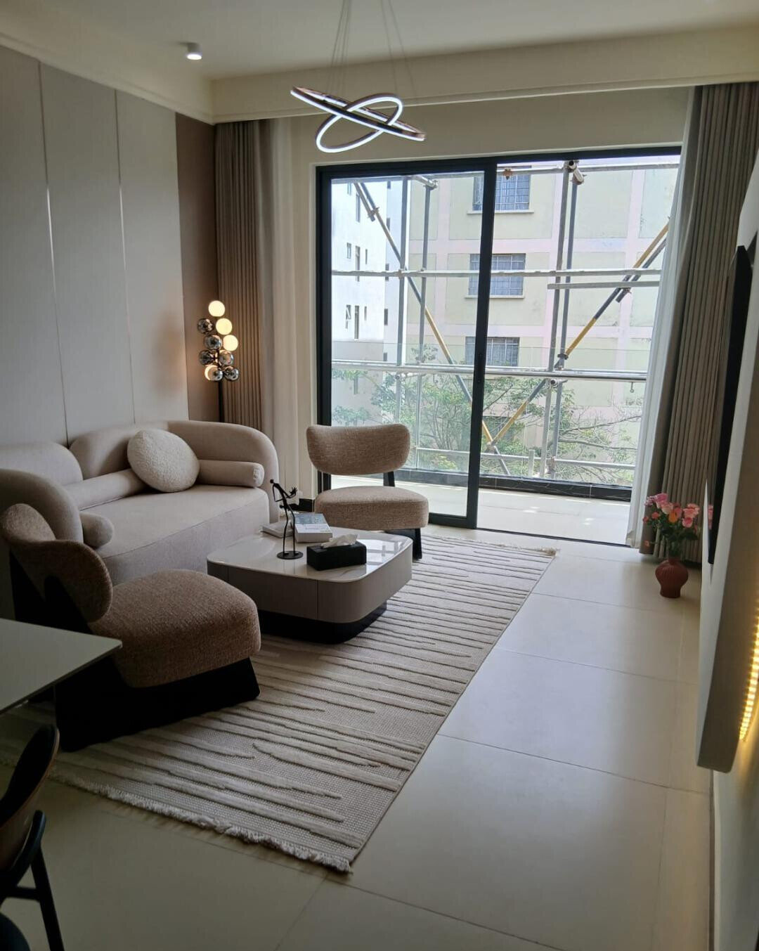 1BR Apartment with Pool, Gym & Cinema - Kileleshwa