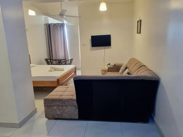 Studio Airbnb for Sale, Running Business