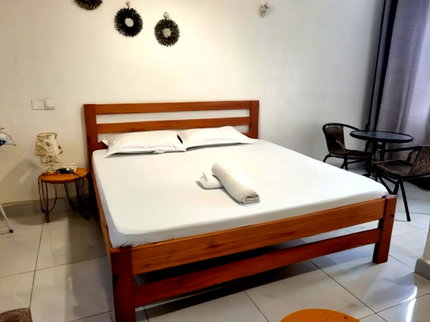 Studio Airbnb for Sale, Running Business