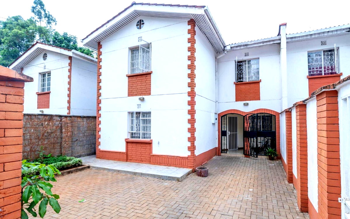 Classic 5-Bed Townhouse with Cabro Paving & Separate Compound - Lavington