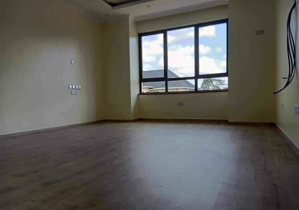 5-Ensuite Townhouse with DSQ & Study on Half-Acre – Karen
