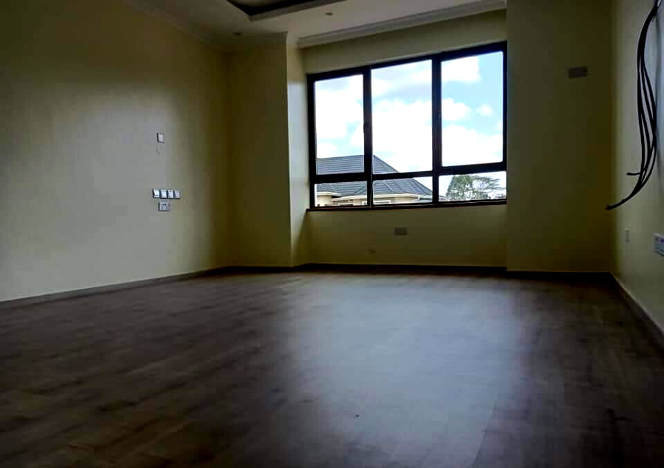 5-Ensuite Townhouse with DSQ & Study on Half-Acre – Karen