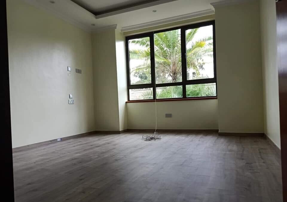 5-Ensuite Townhouse with DSQ & Study on Half-Acre – Karen