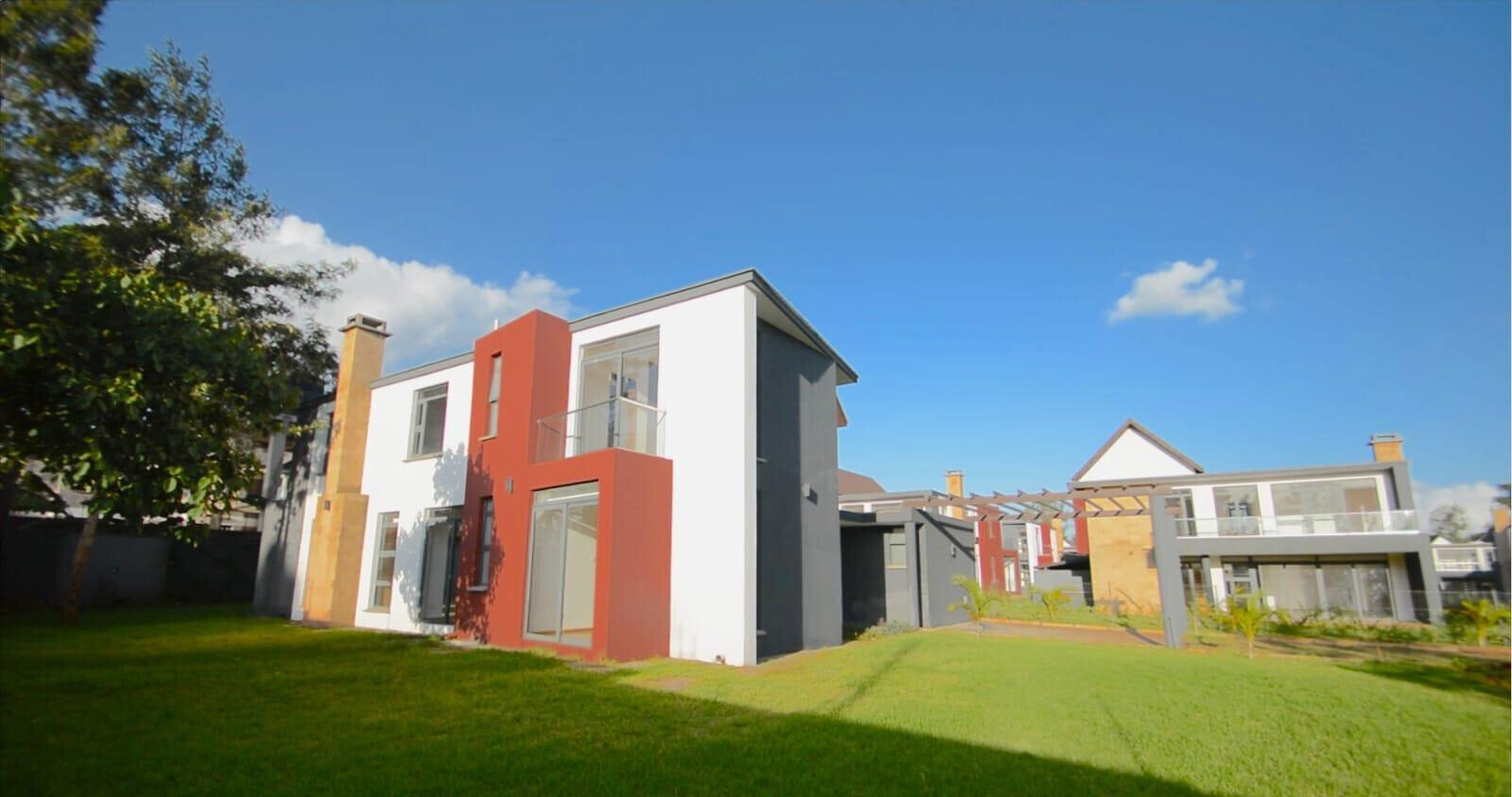4BR All-Ensuite Townhouse with Fireplace & DSQ - Ridgeways