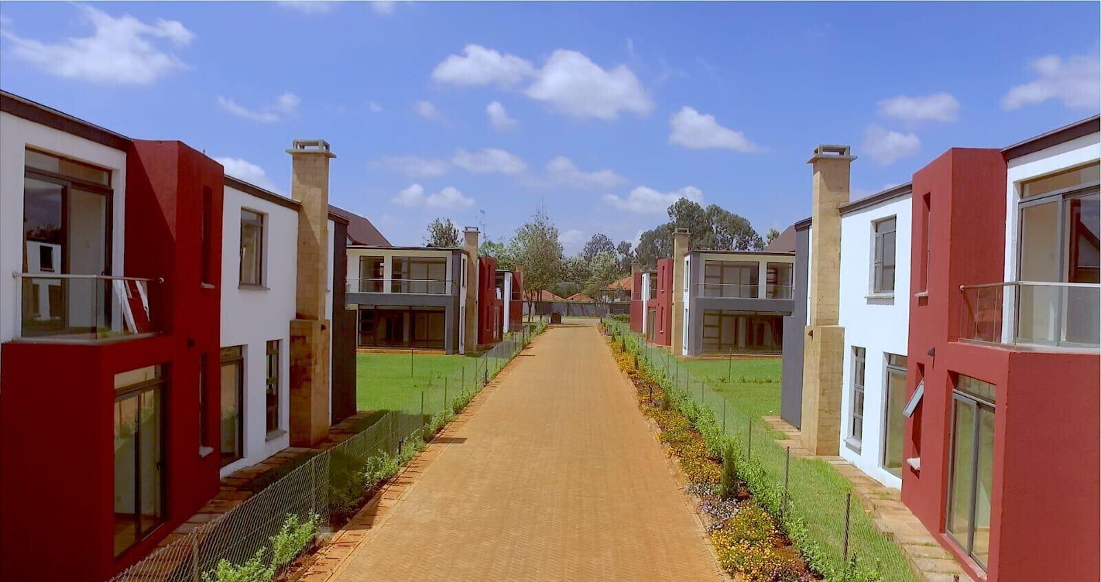 4BR All-Ensuite Townhouse with Fireplace & DSQ - Ridgeways