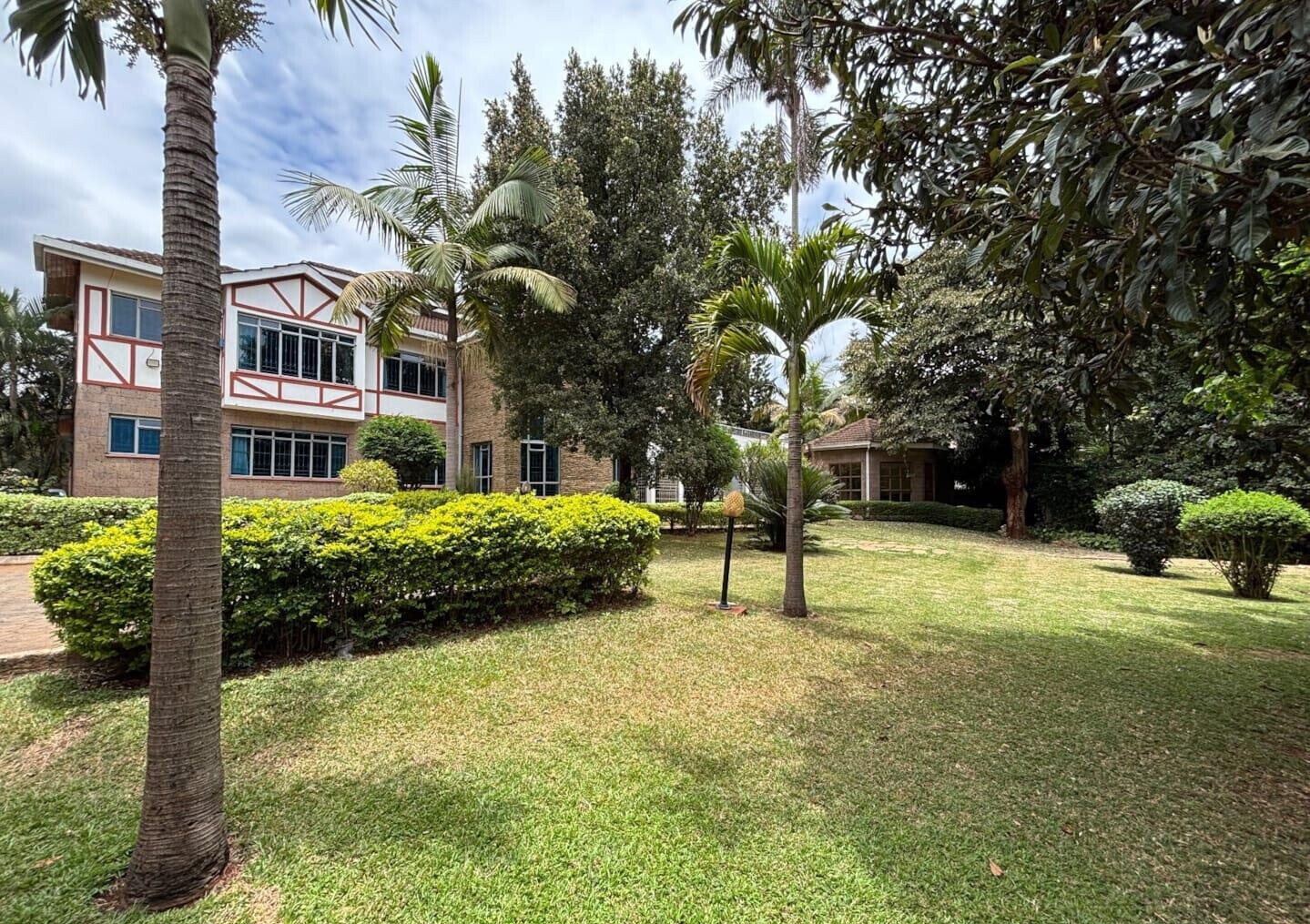 Half Acre 5BR Haven at KSh 500K