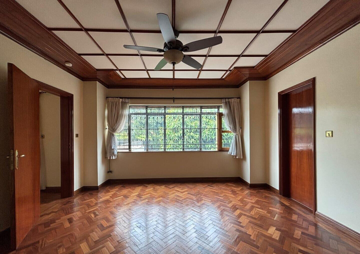 Half Acre 5BR Haven at KSh 500K