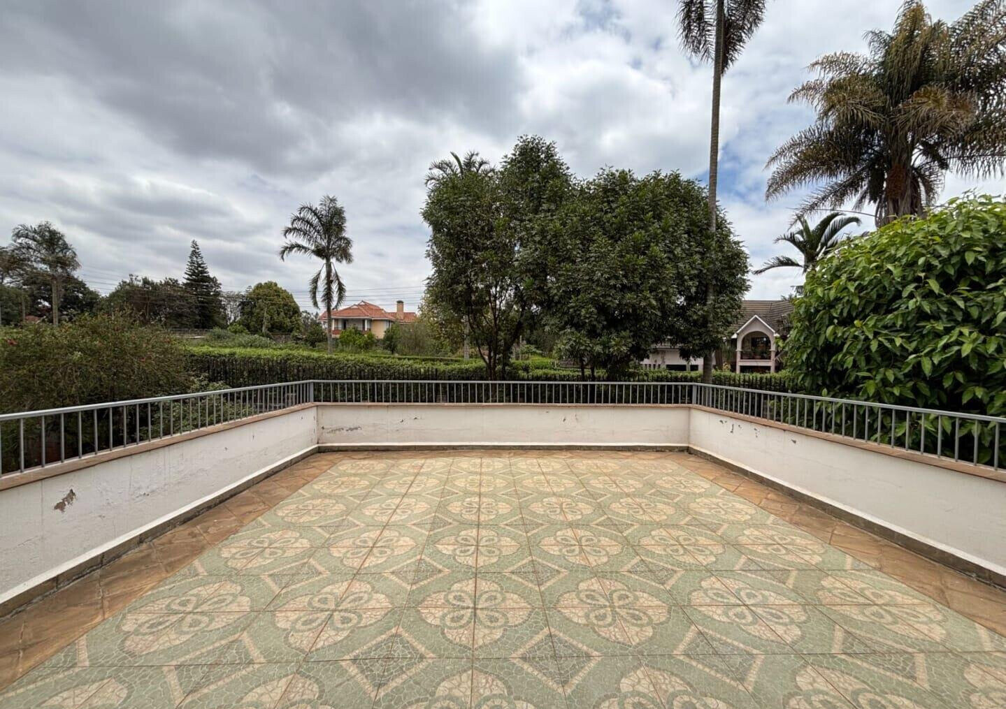 Half Acre 5BR Haven at KSh 500K