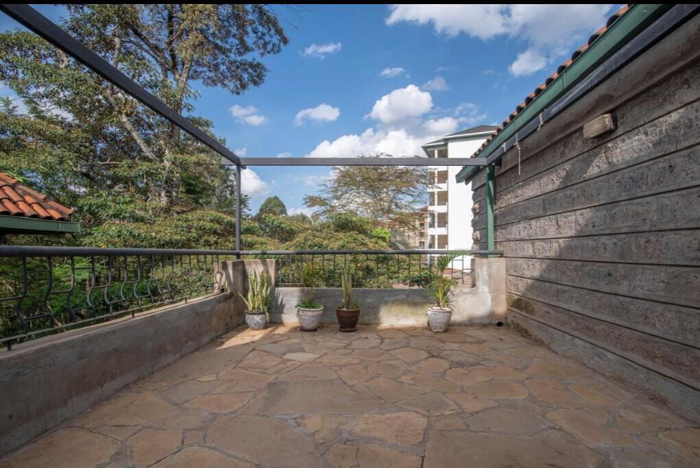 5BR All-Ensuite Townhouse with DSQ & Walk-in Closets - Kileleshwa