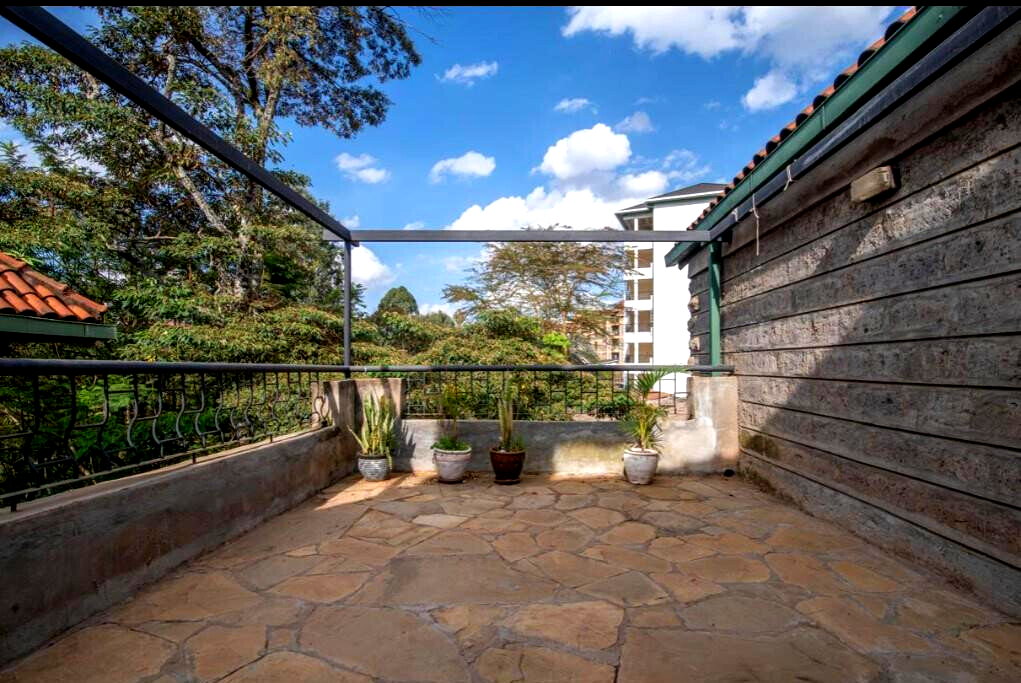 5BR All-Ensuite Townhouse with DSQ & Walk-in Closets - Kileleshwa